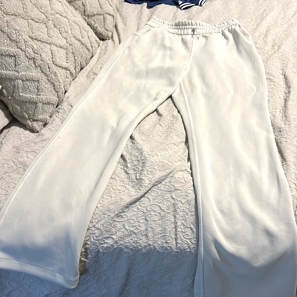 Lululemon soft stream